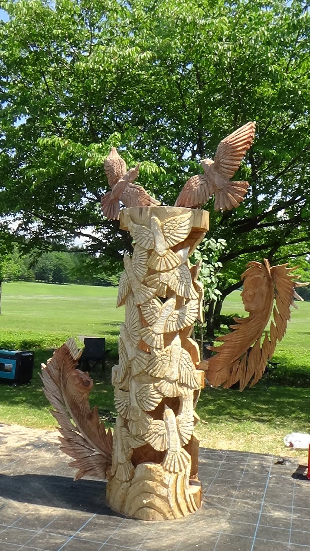 チェンソーアート作品