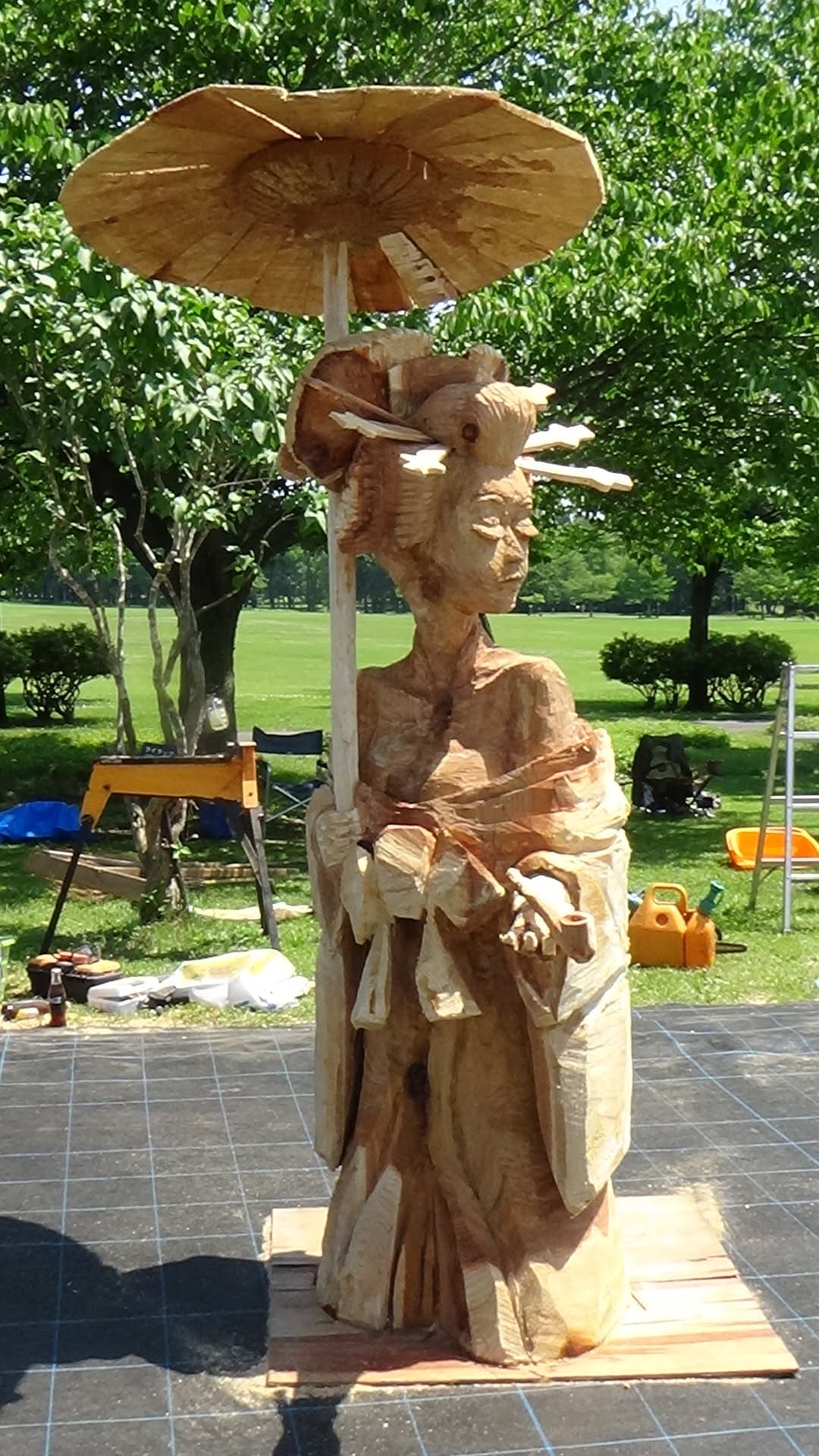 チェンソーアート作品