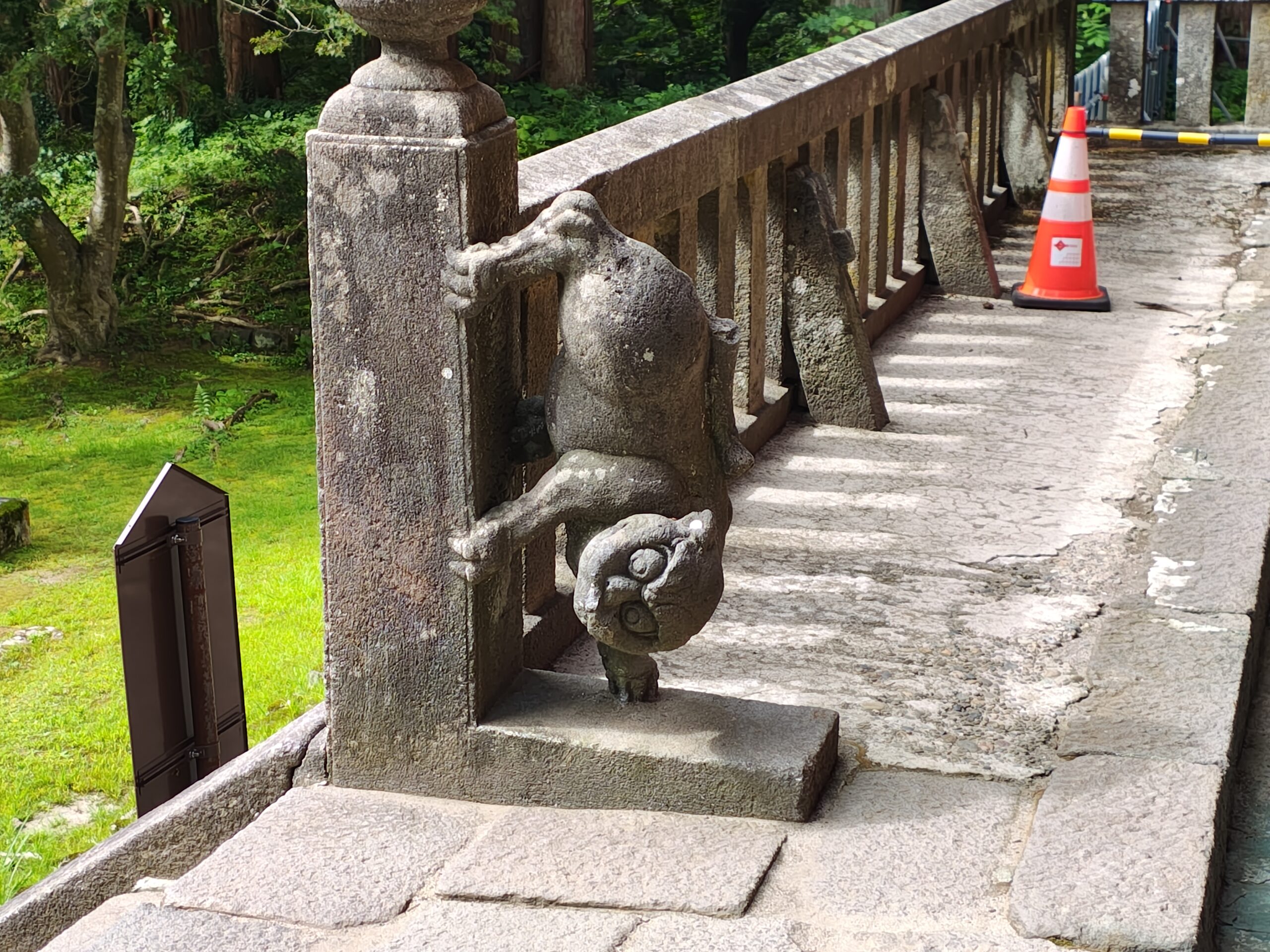 恋愛運UPの狛犬